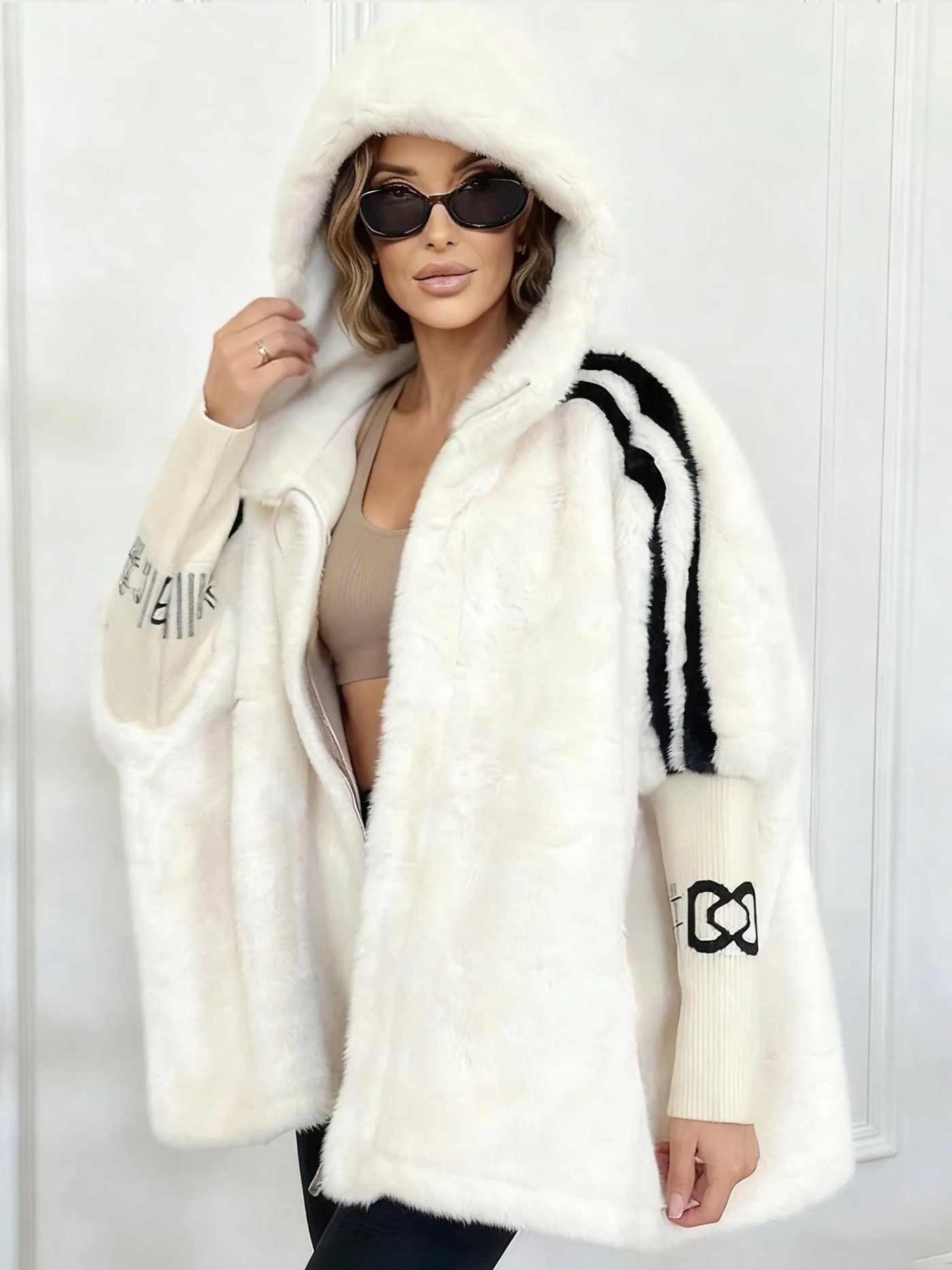 Beatrix – Elegant Winter Faux Fur Coat